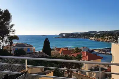 Image de Appartement 2 terrasses vue mer, proche plage, port, centre ville. Wifi, Clim