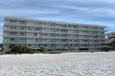 Image de Magnifique condo 3 chambres directement sur le golfe au 3e étage