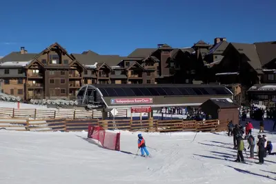 Image de Vrai condo de luxe côté piste de ski-in / out * 21-28 mars 2020 * Prime Spring Break