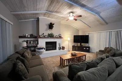 Image de Hou la la! 2 Master Suites, Lake Naci Views, Private Slip, WiFi, Direct Tv,