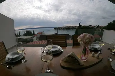 Image de Royal, appartement vue mer près de Trogir