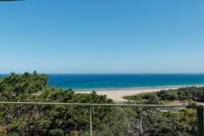 Image de Number Nine, Gerroa: de superbes vues sur la plage de Seven Mile et 16h le dimanche!