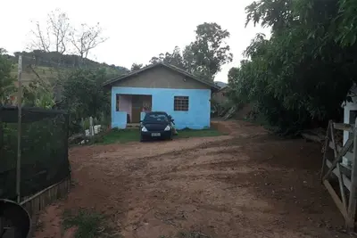 Image de Maison Meublee Sur Le Site, Parmi La Nature.