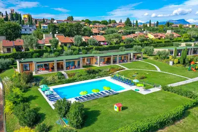Relais Rosa Dei Venti: Appartement Supérieur 2 Chambres, 2 Piscines, Super Vue Lac