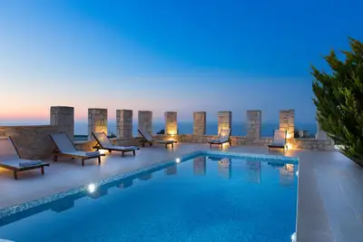 Villa Aeolos avec piscine privée et vue sur la mer