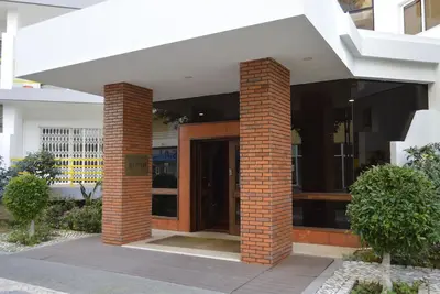 Image de Appartement spectaculaire à côté de la marina, avec piscine et parking