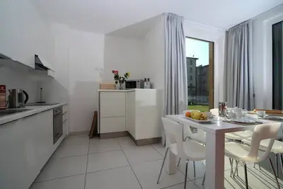 Image de Apt with pool & jacuzzi just metres from the beach