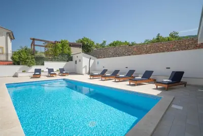 Image de Maison de vacances privée avec piscine privée, Wifi, climatisation, Tv, terrasse, parking