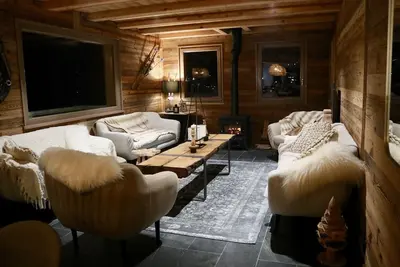 Image de Lux Chalet-14 pl -Spa- Billiards-Baby foot-linen included- free car park