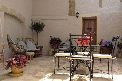 Image de \"Chez Remyette\" Gîte au coeur de la camargue en Occitanie.