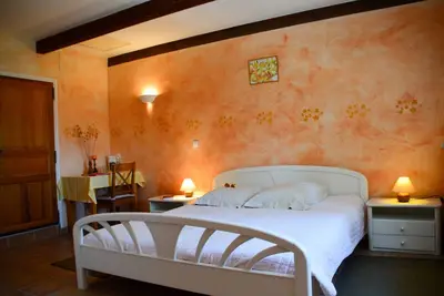 Image de La Bastide du Claus – Vitaverde, chambre d’hôtes Valensole