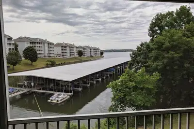 Image de 3 Bed 3 Bain Condo 12 Mm Regatta Bay! Super emplacement et vues fabuleuses