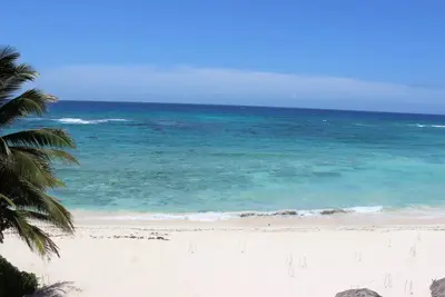 Image de VillasDeRosa; Condo d'une chambre face à la plage
