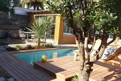 Image de Le Nid du Héron : Gîte urbain avec piscine chauffée au coeur de Nantes
