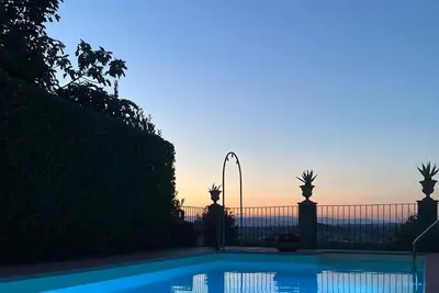 Image de Demeure typique toscane avec la piscine