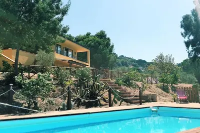 Appartement dans villa avec piscine à Cefalù, vue sur la baie, App. Aranancione