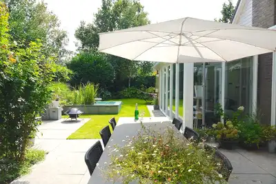 Image de Bergen: Nouveau - belle maison de vacances avec jardin idyllique dans un endroit magnifique
