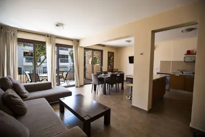 Image de Luxury 2 Bedroom Apartment with communal Pool, Ayia Napa Apartment 1276