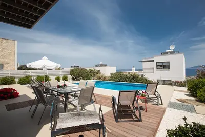 Rent a Luxury Villa in Cyprus Close to the Beach, Paphos Villa 1263