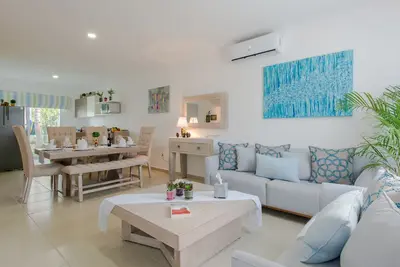 Image de Premium Homes Puerto Morelos Beau, charmant.