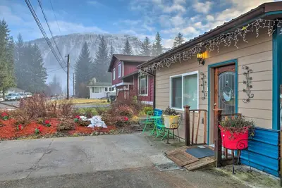 Image de Nouveau! Confortable Juneau Apt w / Superbe environnement Mtn!