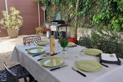Image de Bel appartement avec wifi Ă St Cyr sur mer Ă 5 mn Ă pied de la plage