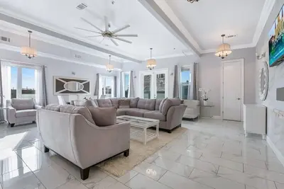 Image de Nouveau Penthouse de luxe 5bd à Nola