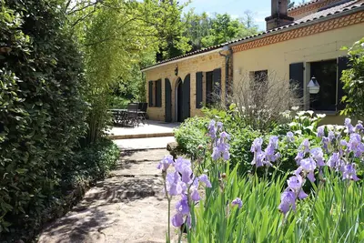 Image de Propriété arborée avec piscine chauffée, proche du centre historique de Sarlat