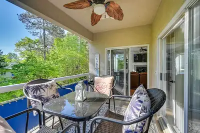 Image de Nouveau-Condo Lake Keowee avec balcon et commodités