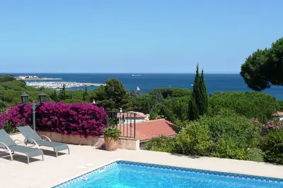 Image de Luxueuse villa 8 personnes Vue mer panoramique piscine 10x5m, 300 m de la plage