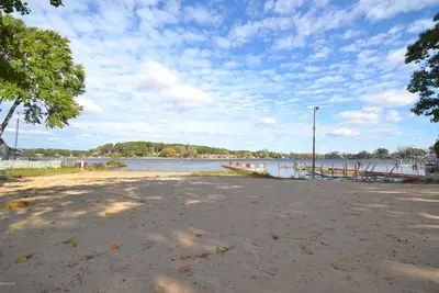 Image de Coles Park @ Spring Lake (région de Grand Haven) *** Dimanche 8 \/ 21-25 Spécial 550 $ pour 4