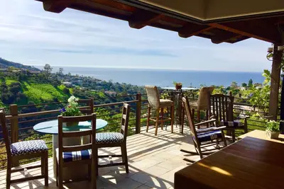Image de Ocean Exclusive / Canyon View 'Ohana' Dog Friendly Eco-Home.