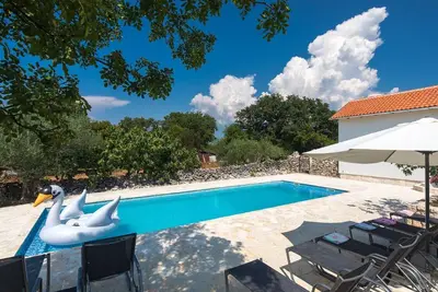 Image de Maison de vacances Dobrinj pour 1 - 10 personnes avec 5 chambres Ă coucher - Maison de vacances