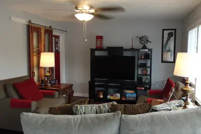 Image de Bungalow confortable Ă Atlanta. Minutes Ă Tout! ! !