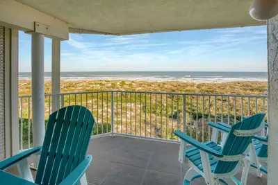 Image de Magnifique condo face à l'océan avec une vue imprenable