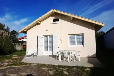Image de Petite maison de pays océan et commerces à pied (045)