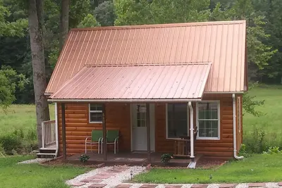 Image de Tranquille Waters Cabin. Cabine de location isolée pour 4 personnes!