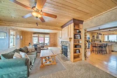 Image de Ferme historique Red Lodge sur 10 acres!
