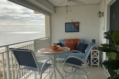 Image de Oasis romantique en bord de mer - Directement sur la plage