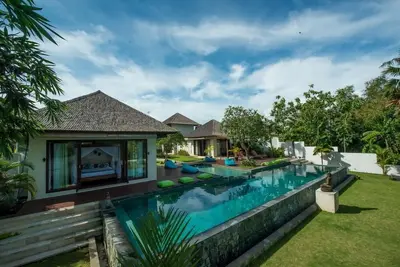 Image de Superbe villa de 5 chambres près de la plage de Nelayan - Canggu;