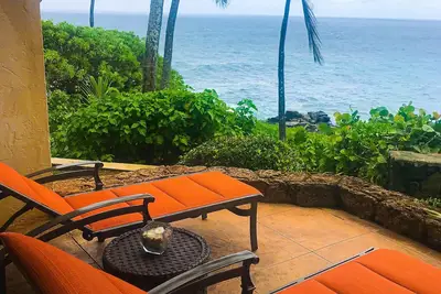 Image de Poipu Makai E-1 Ocean Front 2 Bdr / 2 Ba Ground Floor