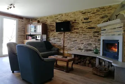 Image de Maison dans le village | 4 chambres doubles | Cheminée Terrasse | Jardin