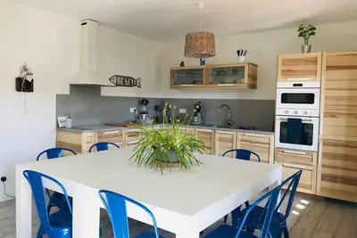 Image de Location d’un haut de villa à deux pas de la mer, au sud-est de la France