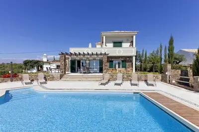 Fantastique propriété de 5 chambres avec piscine à Vila Nova de Cacela