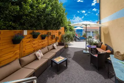 Image de Appartements Novoselic A2, WiFi gratuit, piscine jakuzzi gratuite, barbecue, emplacement parfait