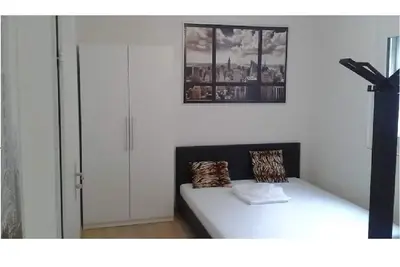 Image de élégant appartement de 1, 5 pièces dans un immeuble calme