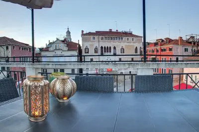 Marco-Terrace: appartement récemment rénové avec vue sur Bragora, à côté de la rue Mark's Sq