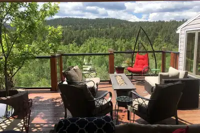 Image de Profitez des Black Hills dans ce 4 chambres, 3 salles de bain, pour 8 personnes Ă la maison - vues magnifiques