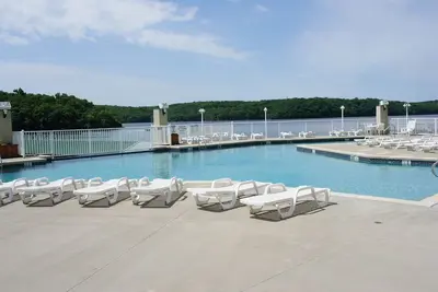 Image de 9ème étage des tours! Silencieux! Superbe vue! Wifi gratuit! Ascenseurs, piscine intérieure