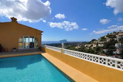 Image de Villa avec piscine privée et vue panoramique sur la mer